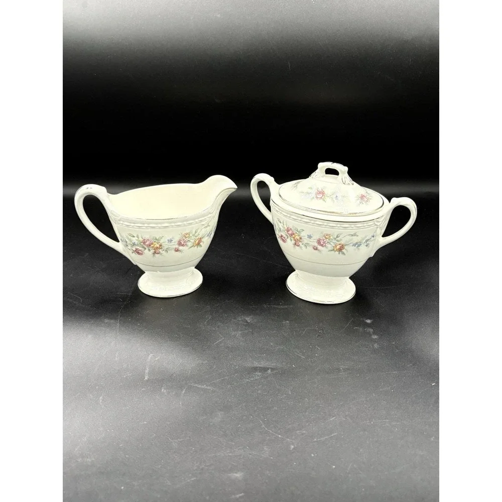 Homer Laughlin Eggshell Georgian Creamer & Sugar Bowl w/Lid-Gold Trim EUC